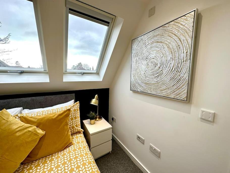 Massive New 8 Bedroom House Sleeps Up To 21 - Accepts Groups - Great Location - Free Parking - Fast Wifi - Smart Tvs - Sleeps Up To 21 People - Close To Bournemouth & Poole Town Centre & Sandbanks Exterior foto